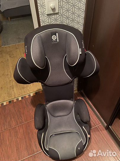 Продам автомобильное кресло Kiddyguardianfix pro2
