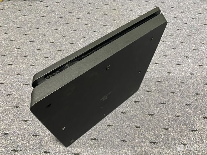 Sony PlayStation 4 slim