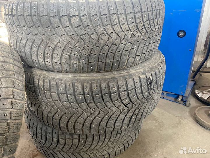 Michelin 4X4 A/T 285/60 R18