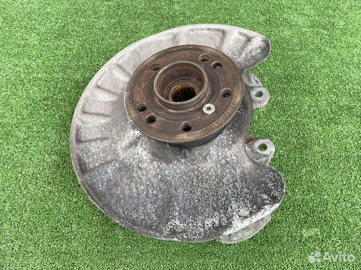 Кулак задний правый Mercedes W166 X166 C292