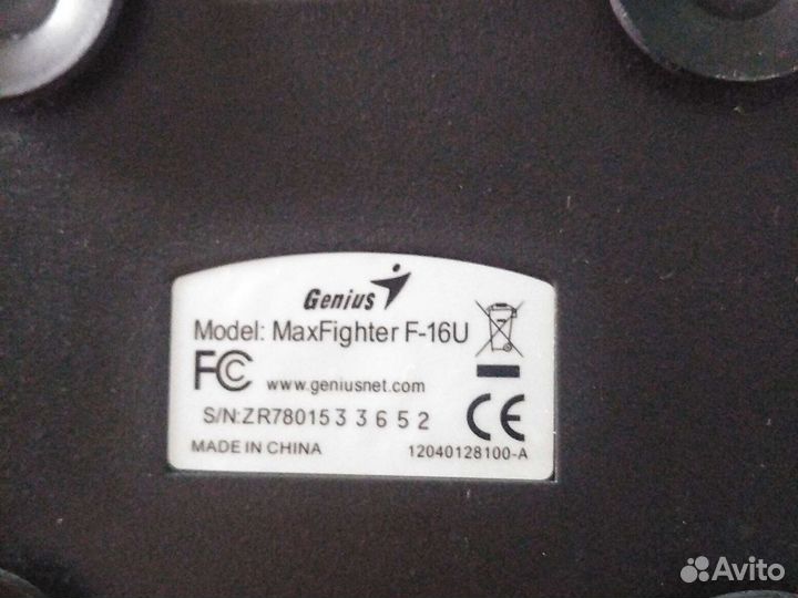 Джойстик Genius. Модель: MaxFighter F-16U