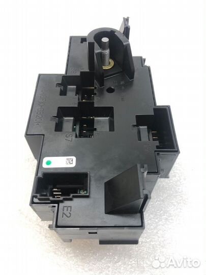 Блок предохранителей под капот Mercedes-Benz Glc