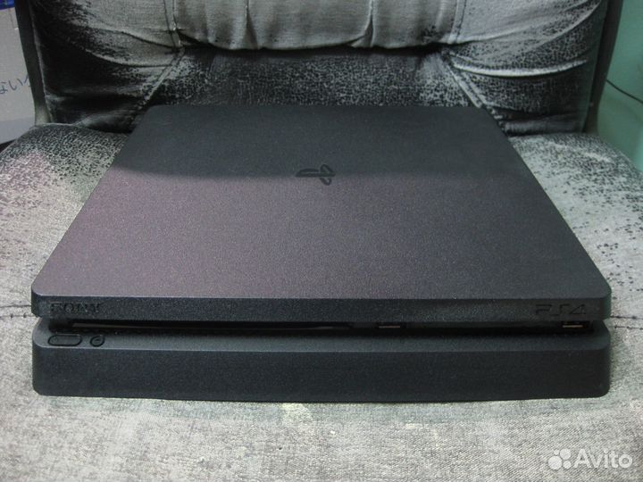 Sony ps4 slim 1 TB