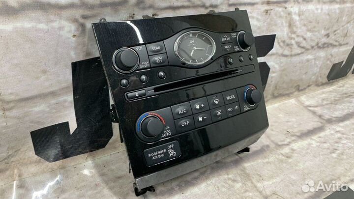 Блок управления климат-контролем передний Infiniti