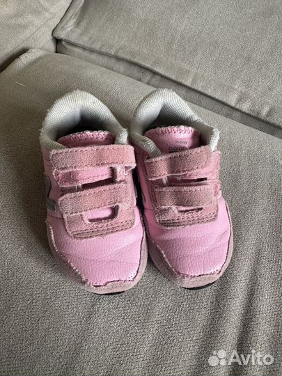 Кроссовки для девочки