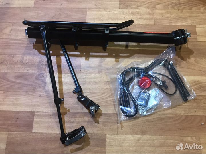 Багажник универсальный на велосипед алюминиевый