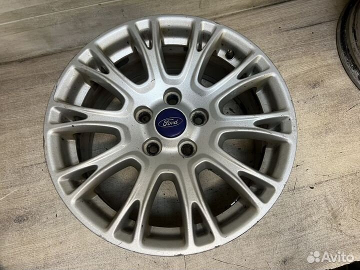 Комплект литых дисков Ford R16