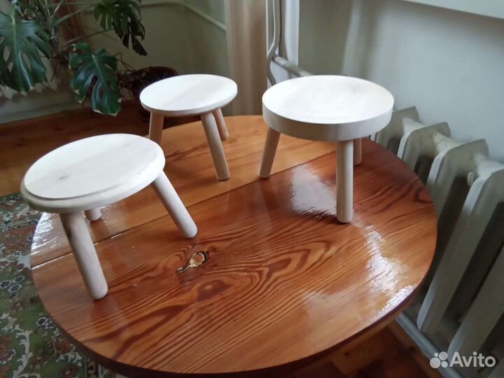 Столик для куклы