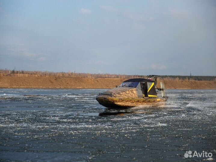 Аэролодка Alligator Raptor 590 Черного цвета