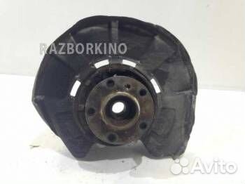 Кулак задний правый 33326770982