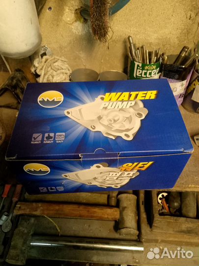 Помпа (Насос водяной) Kia Spectra