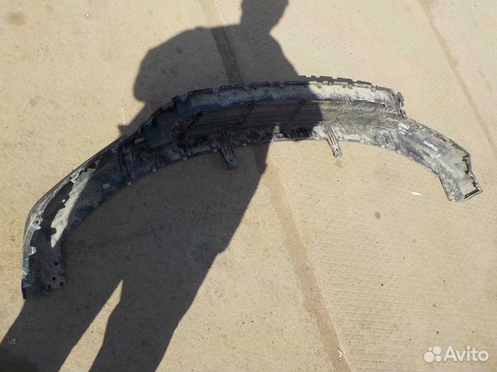 Накладка на бампер KIA carnival 4 передняя