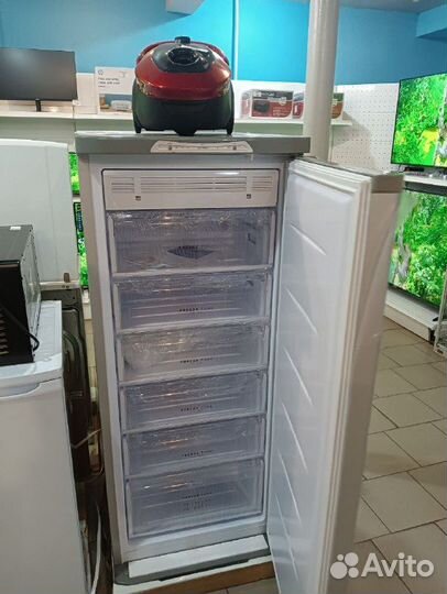 Морозильная камера Бирюса M646SN