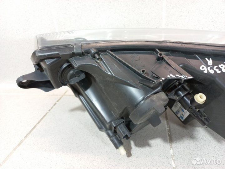 Фара правая LADA Largus