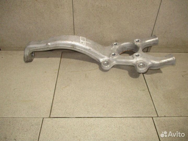 Кулак поворотный передний левый Lexus IS 200/220