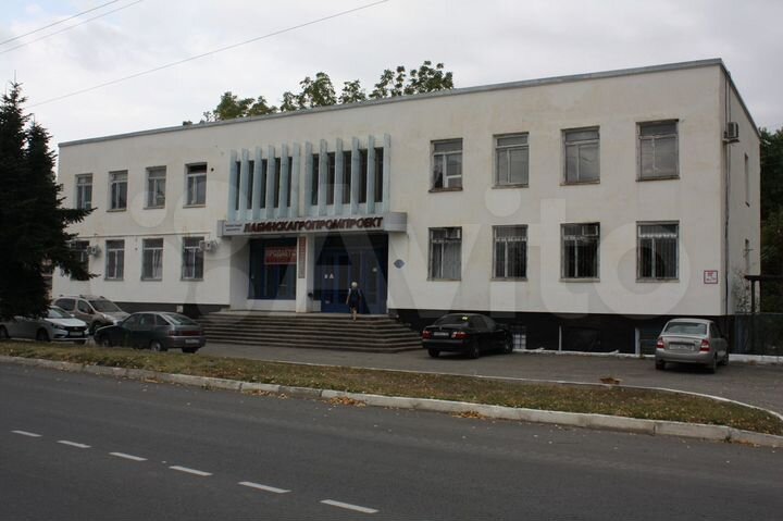 Помещение свободного назначения, 922.6 м²