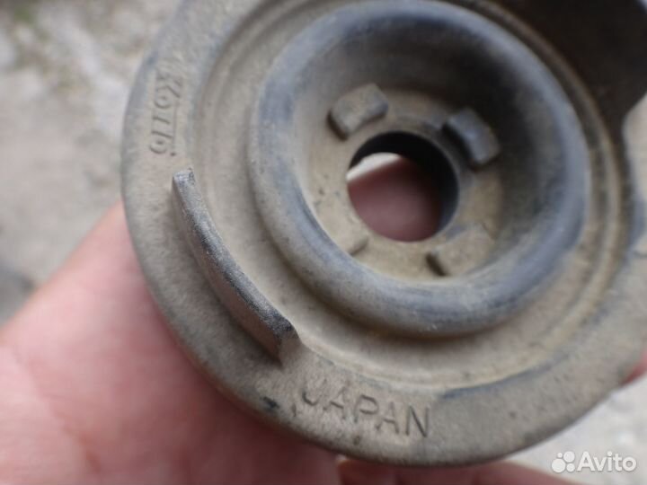 Фред спайк пыльник фары Honda Freed Spike 10-16