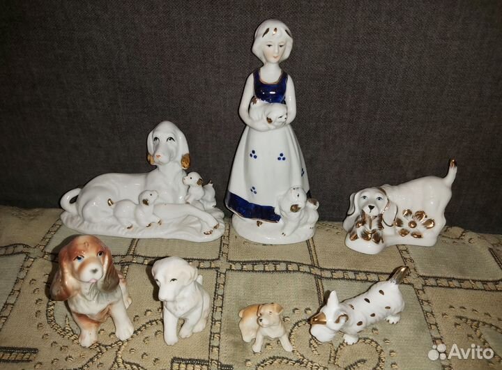 Набор фарфоровых фигурок 