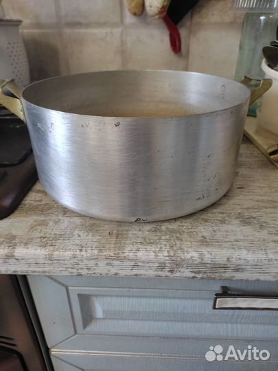 Бидон/дуршлаг/кастрюля/бачок