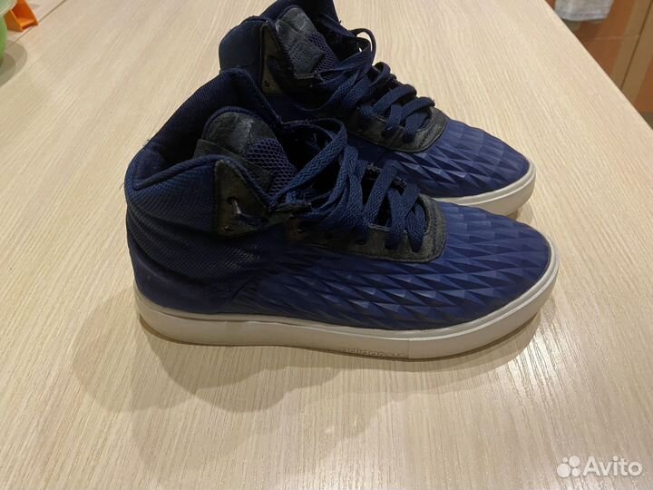 Высокие кроссовки adidas