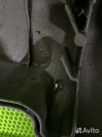 Клапанная крышка двигателя Mercedes E W211