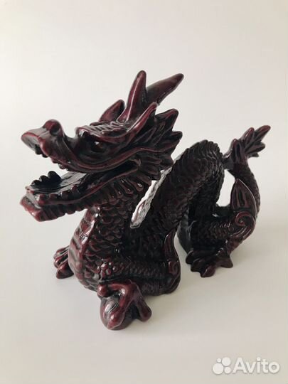 Китайский дракон. Статуэтка