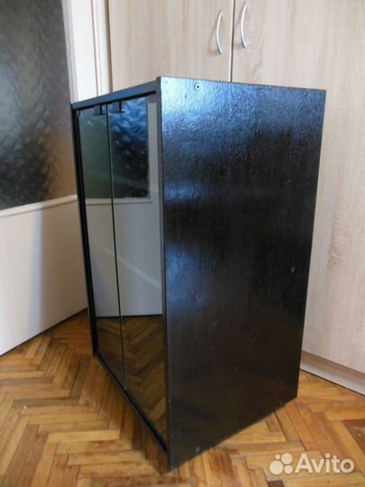 Тумбочка на колёсиках, чёрная,Эстония