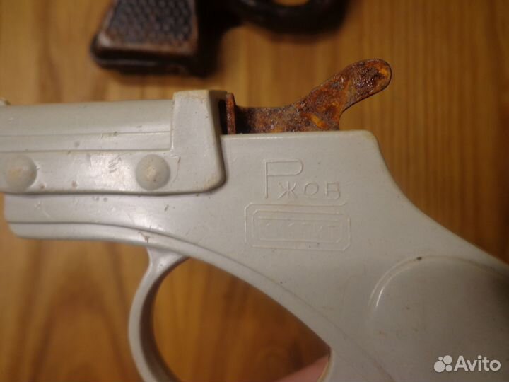 Пистолеты игрушечные СССР