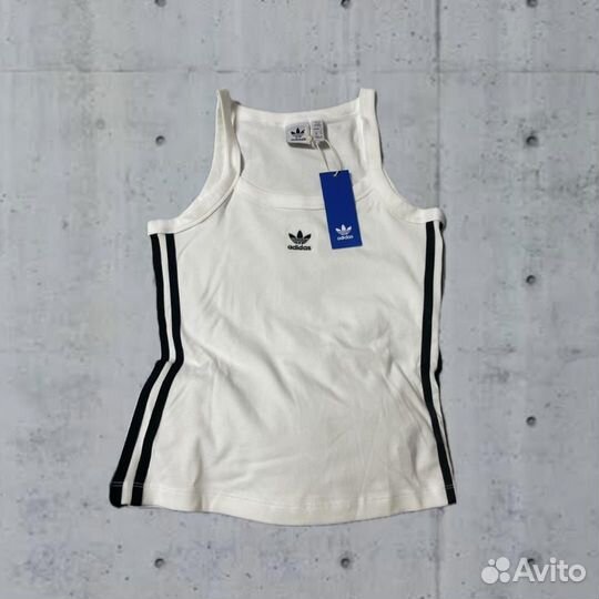 Спортивный топ Adidas