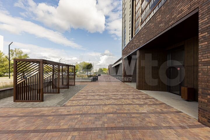 Ресторан, обучающий центр, 300м