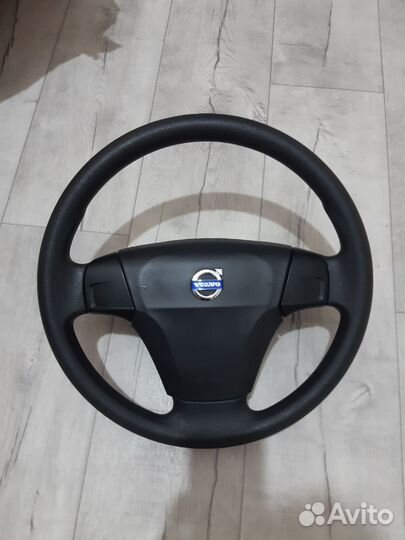 Руль на Volvo s40, c30, v50 с подушкой