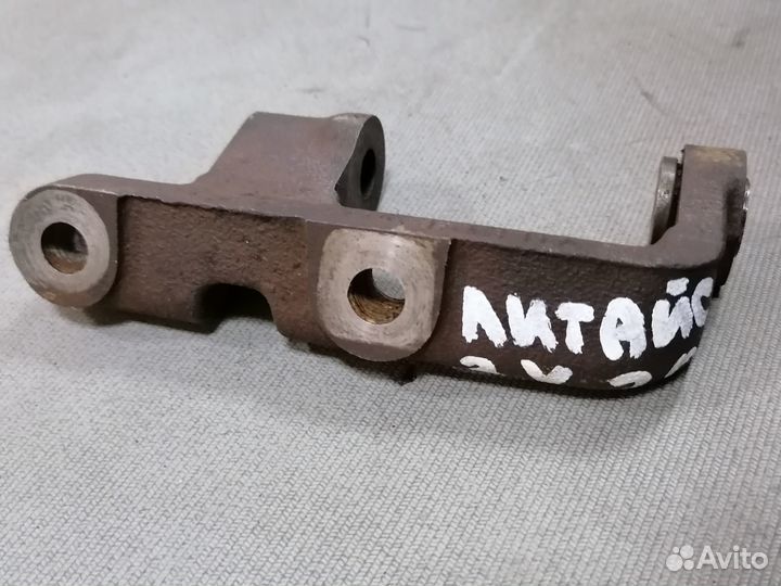 Кронштейн генерат.Toyota Lite Ace 3Y 2.0 1985-1991