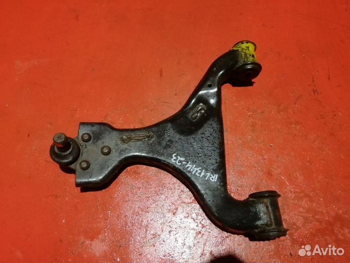 Рычаг подвески передний левый Mercedes-Benz