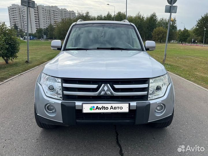 Mitsubishi Pajero 3.2 AT, 2008, 255 863 км