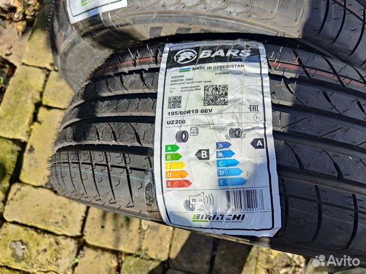 Bars UZ200 195/60 R15