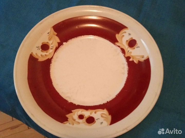 Посуда стекло 4 фужера,4 рюмки,вазочка,2 салатницы