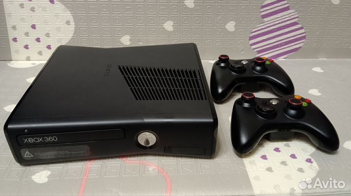 Xbox 360 Slim freeboot 250 Gb 2 джойстика и Kinect