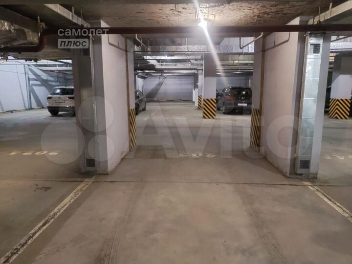 Машиноместо, 28 м²