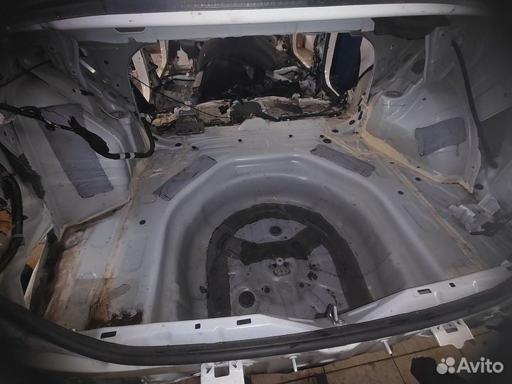Панель задняя Toyota Corolla E180 2013