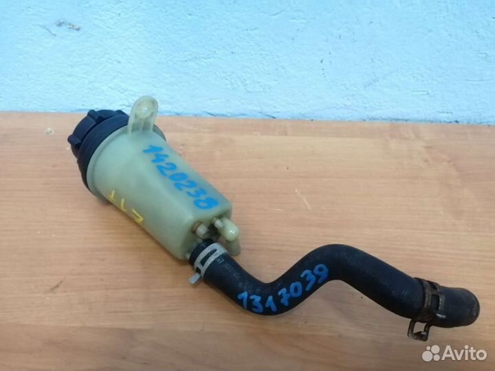 Бачок гур на fоrd focus 2