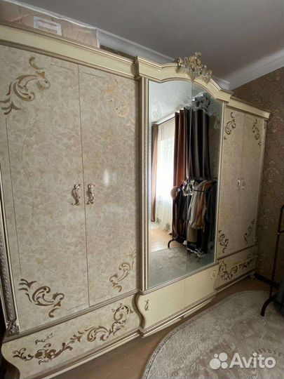 Спальный гарнитур