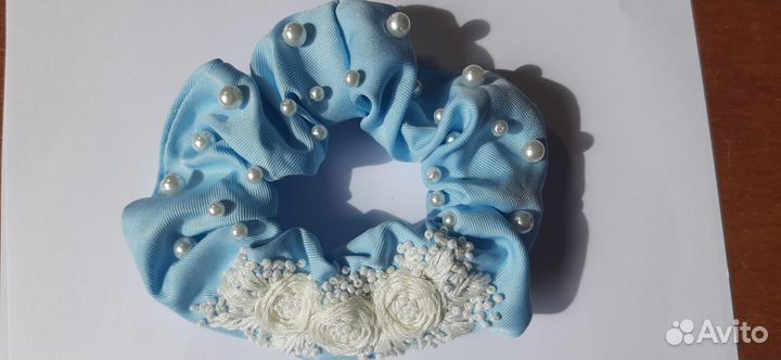 Модная резинка для волос с вышивкой красивая