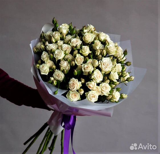 Букет из кустовой розы White №335