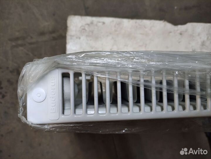 Радиатор панельный Buderus 300x400 мм