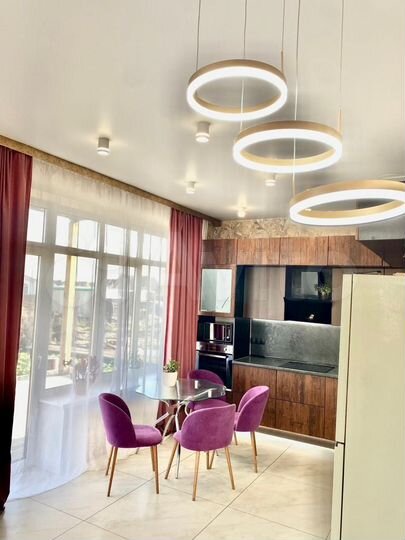 Дом 227 м² на участке 7,5 сот.