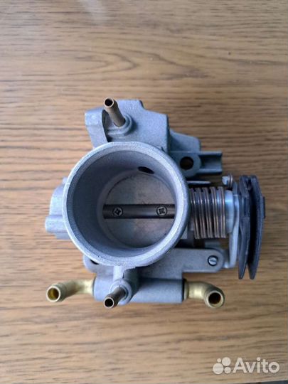 Дросельная заслонка ваз 2110