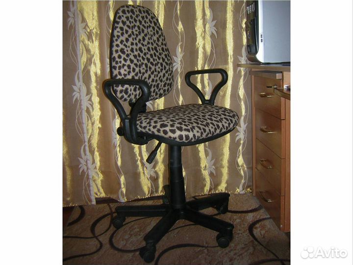 Компьютерное кресло