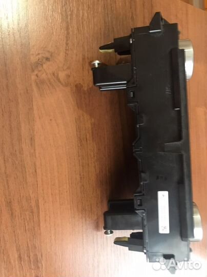 Блок управления климат-контролем Toyota Camry