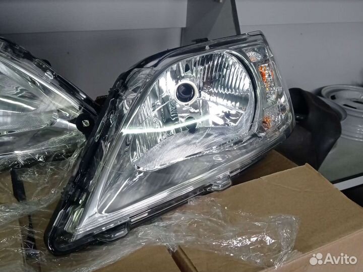 Фара рено логан. С 2009 года