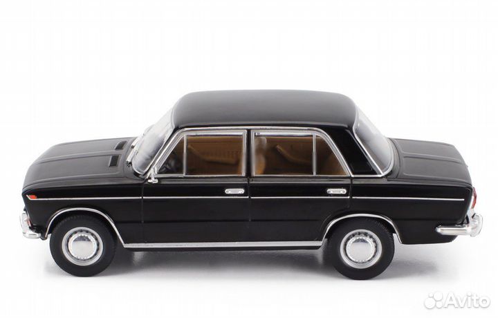 Масштабная модель ваз 2103 (White Box 1:24)